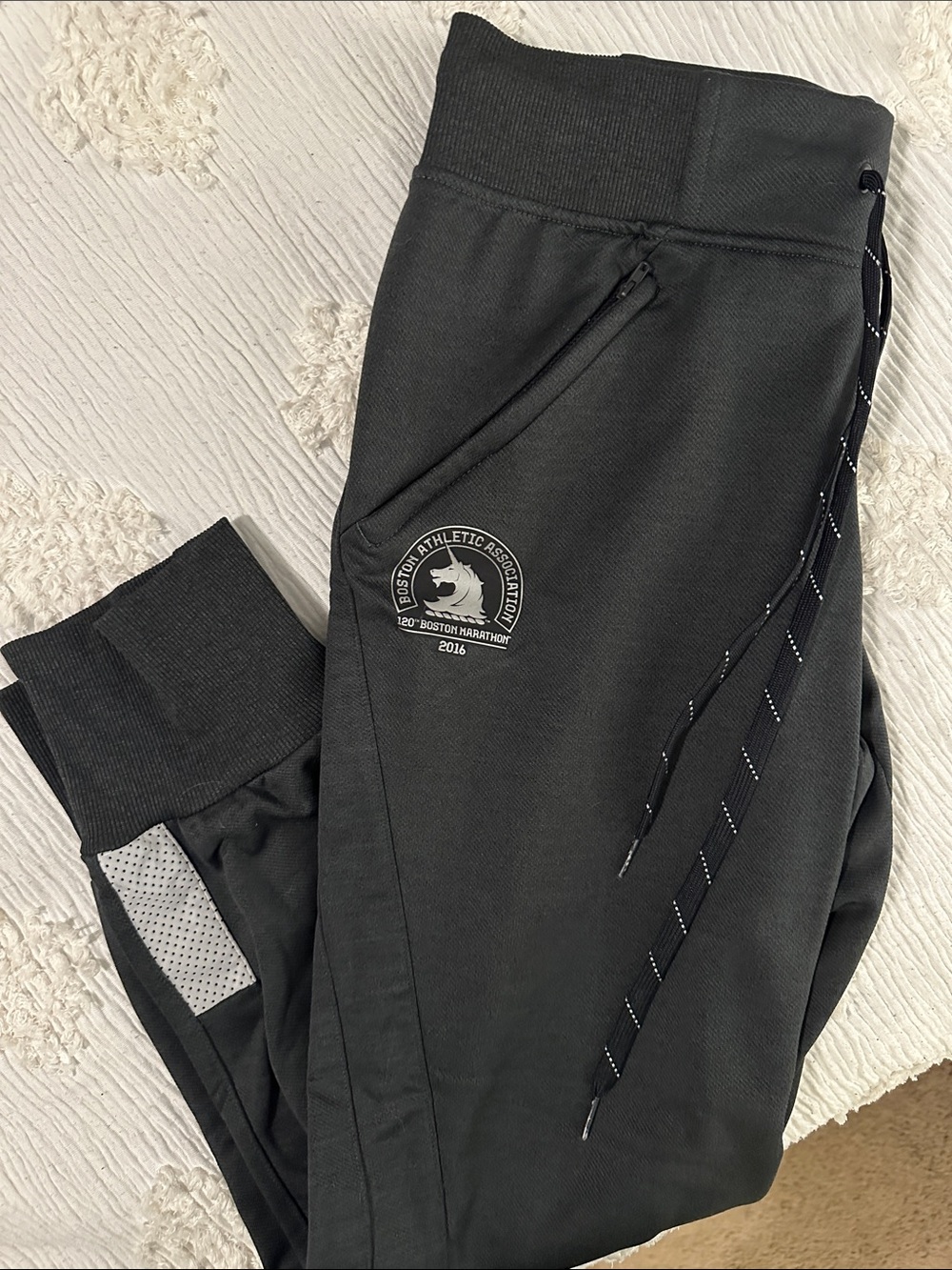 2016 Boston Marathon adidas joggers - women’s small